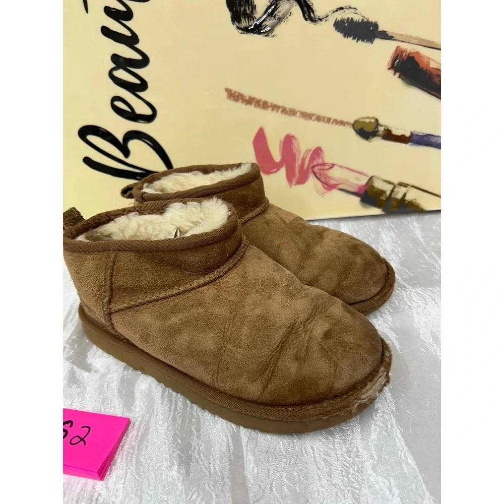 UGG Kids Classic Ultra Mini Chestnut Suede Ankle Boots 1130750K Size 3